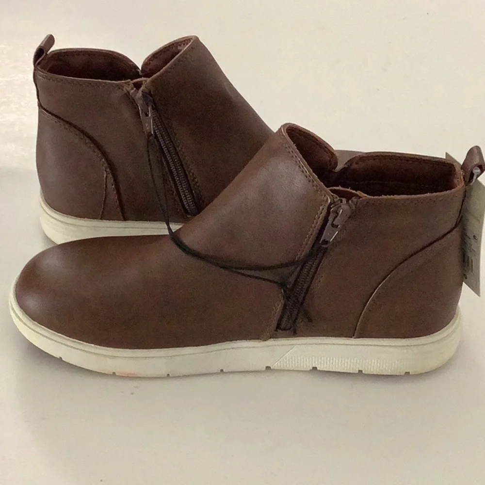 Cat & Jack Boy’s Abram Brown Faux Leather Ankle Boots Dress Shoe Sporty Western